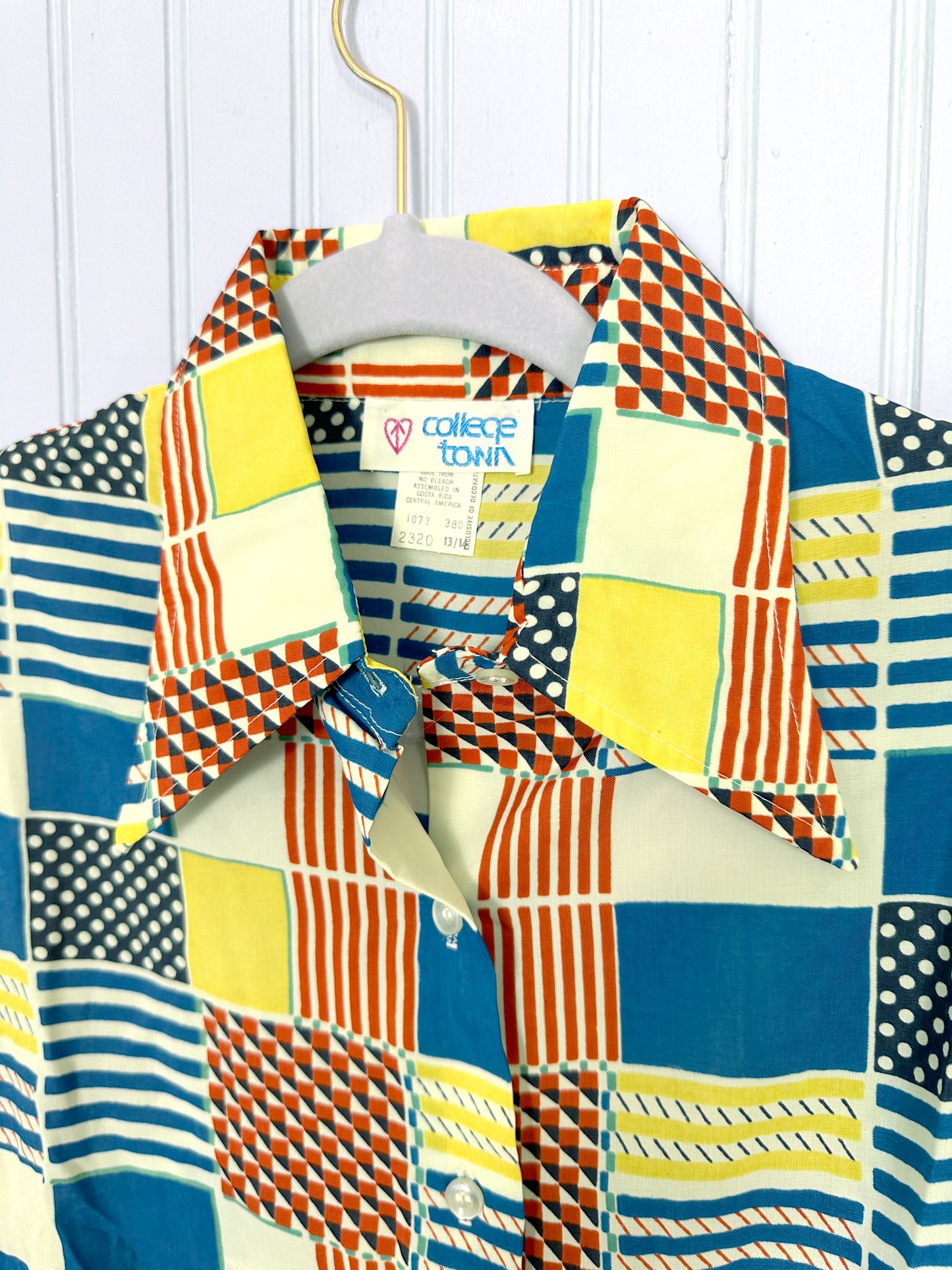 70's Dagger Collar Primary Color Geometric Buttondown