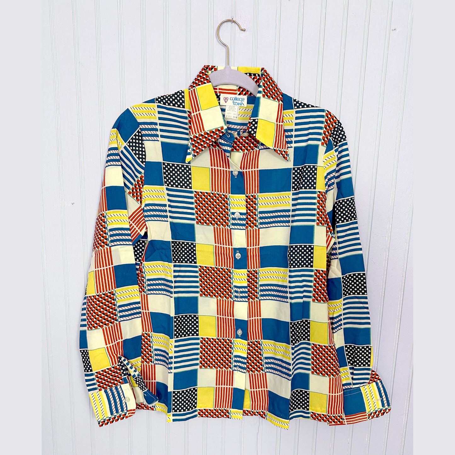 70's Dagger Collar Primary Color Geometric Buttondown